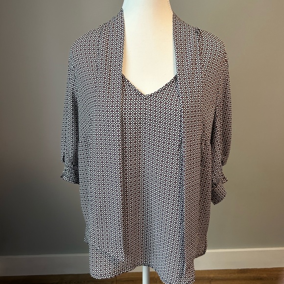 NWT V neck with ties, smocked sleeves, size L purple Reitman’s blouse - Picture 7 of 9